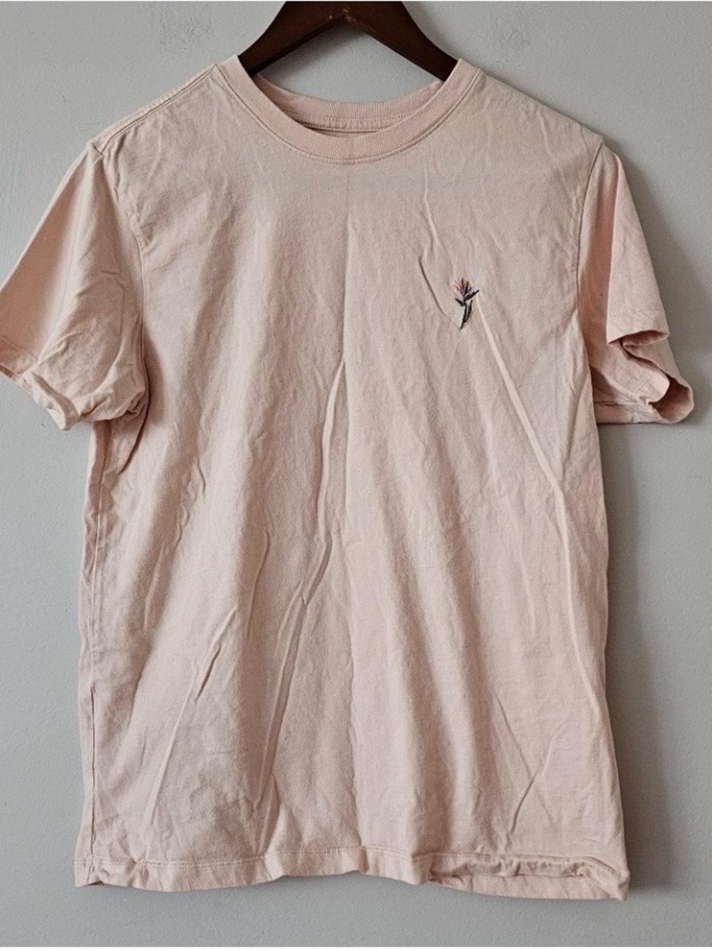 Katin Organic Cotton Crew Neck T-Shirt in Light Pink with Floral Embroidery